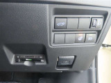 ETC!料金所も止まる事無くスイスイです!窓を開ける必要も無いので雨や花粉、排気ガスの浸入もありません!今や必需品ですネ!
