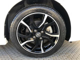 純正16インチアルミ!タイヤサイズは195/50R16です