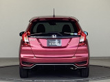 現車を確認できる方へ販売いたします。当社サービススタッフにて純正部品を使い点検整備を実施し、その後、ご納車させていただきますのでご安心してご利用いただけます。