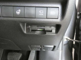ETC車載器付きです。高速道路の料金所もスムーズに通過できます。※セットアップ費用は別途必要です。