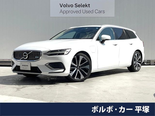 V60 リチャージ PHEV T6 AWD インスクリプション 4WD