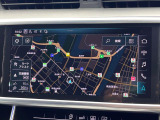 ●純正ナビ:一体感のあるナビは、高級感ある車内を演出してくれます。オーディオ機能も充実しておりますので、運転もより楽しめます♪