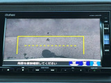 カラービジョンとガイド線で見やすい視点切替式のバックモニター。