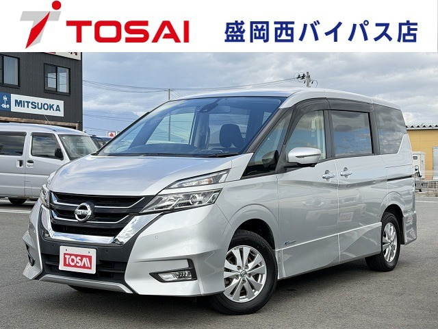 セレナ 2.0 ハイウェイスター Vセレクション 4WD 