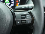 ◆アダプティブクルーズコントロール◆予め設定した車速内でクルマが自動的に加減速。前走車との適切な車間距離を維持しながら追従走行します。【LKAS】車線維持支援システムでステアリング操作を支援。