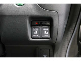 ◆◆両側電動スライドドア!!荷物で手が塞がる時など簡単にドアの開閉が出来ます!何より力いらずで開閉OK!女性やお年寄りにも優しい♪電動機能はOFFにもできますから元気なお子様の駆け出しも安心!