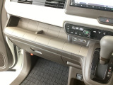 豊富に在庫を取り揃えています!軽自動車からミニバン、セダン、SUV、話題のハイブリッド車など続々入荷しております♪