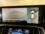レクサスのお車はすべてバックモニターを標準装備。駐車時のご不安を解消する、パノラミックビューモニターも装備しています。