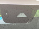 【i-ACTIVESENSE】走行中に前方の車両等を認識し、衝突しそうな時は警報とブレーキで衝突回避と被害軽減をアシスト。より安全にドライブをお楽しみいただけます。