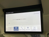 【フリップダウンモニター】大画面モニターで後席でもエンタメをお楽しみいただけます。小さなお子様にも大人気の装備です♪
