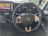 ステアリングリモコン付きです。