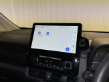 ディスプレイオーディオを装備。スマホとクルマをつなぐことで、これまでのナビに加えて、いろんなサービスが楽しめます。