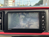 停車中にテレビや動画を楽しむことができます。休憩時間や待ち時間に、リラックスした時間を過ごせるのが魅力です。後部座席の方も楽しめます。