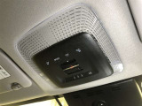プリウスはDCM(専用車載器)を標準装備したコネクティッドカー!通信機能を利用したサービスが利用可能です。無料利用期間は2028/11/30まで。機能の詳細は展示店舗までお尋ねください。