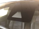 《Toyota Safety Sense P》ミリ波レーダーと単眼カメラを併用した「2種類の目」で、クルマや歩行者などを認識し、事故の回避や衝突被害軽減を支援します。