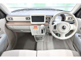 『トヨタ認定中古車』3つの安心を1台にセット!1.徹底した洗浄 2.車両検査証明書つき 3.ロングラン保証つき 全てをクリアした【安心】の証!詳しくスタッフまでお気軽にお問い合わせ下さい。