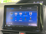 テレビやラジオ、Bluetooth Audioなどの音源が画面に並び、使いたい項目を選びやすい表示です。複数の再生方法に対応しており、普段お使いのメディアや接続環境に合わせて車内の音楽を楽しめます。