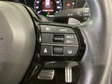 【アダプティブ・クルーズ・コントロール】予め設定した車速内でクルマが自動的に加減速。 前走車との適切な車間距離を維持しながら追従走行し、高速道路でのドライバーの疲労を軽減してくれる嬉しい機能付♪