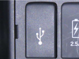 USB端子を装備しております。