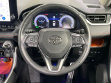 【ステアリングスイッチ】運転中、前方から目線をそらすことなく、オーディオ等の操作が可能な便利機能!安心&快適なドライブを演出してくれます♪