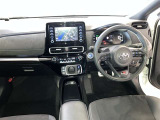 この車で色んな場所へドライブに出かけてみませんか。
