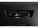 ETC車載器を装備していますので、高速道路の料金所をスムーズに通過。料金もお得になる場合があります。
