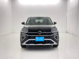 VWは小さな車も、大きな車も、平等です。クラスによって品質や安全性に差を付けない。ボディ剛性と精度、重厚なドアの音はどの車種も共通です。是非一度体感してみて下さい。