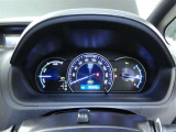 視認性の良いスピードメーターですね。夜も見やすく表示されますので運転が楽しくなります。