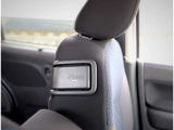 助手席は運転席からレバーで簡単に倒すことができます!