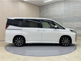 「中古車ハイブリッド保証」付き。ハイブリット機構を無償で保証します。保証期間は初度登録年月から10年目まで、または3年間の長い方。但し累計走行距離が20万km以内。