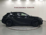 【まるごとクリーニング】シートを取り外し、車内を徹底洗浄。隅々まで丁寧に仕上げています。