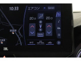 運転席と助手席、それぞれ温度調節ができます。