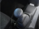 【5速MT】5速ミッション車です、近年AT車が増えているなかでギア選択の自由度の高いMT車は嬉しいですね。