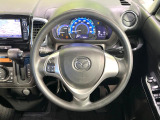 【ステアリングスイッチ】運転中、前方から目線をそらすことなく、オーディオ等の操作が可能な便利機能!安心&快適なドライブを演出してくれます♪