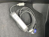 充電ケーブル付き