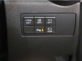 各操作スイッチが運転席すぐ近くにありますので、操作性バッチリです。