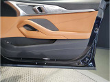 当社BMW認定中古車は全車保証付きでございます。また保証料金や整備費用はお見積書内の諸費用・税金に追加計上する事はございません。認定中古車保証付きのお支払総額でお見積りご依頼の上、他店とお比べください
