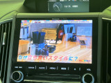 停車中にテレビ番組を視聴でき、休憩時間も車内で気軽に楽しめます。番組映像が画面いっぱいに表示され、音声とあわせてくつろぎのひとときを過ごせる便利な装備です。