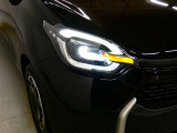 LEDヘッドライトです。デザイン性がよくとても明るいので、夜間の走行や悪天候でも安心です。しかも長寿命!