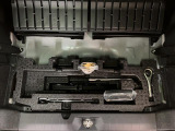 リヤシートを片側倒すと長いお荷物の収納も可能です。