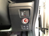 【片側電動スライドドア】リモコンや運転席のスイッチ操作のほか、ドアハンドルを少し引くだけでリアドアが自動開閉します♪