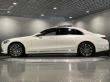 新車保証の【メルセデスケア】が継承されるお車は、初回車検時まで走行距離無制限でトータルサポートさせていただきます。