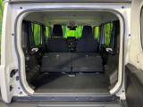 普段のお買い物や通勤、送迎等に十分な荷室スペースを確保しております。セカンドシートを倒すと、大きな荷物の積載も可能です♪
