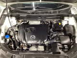 SKYACTIV-G搭載!爽快なパワーフィールと低中速の豊かなトルクによる実用域での扱い易さを是非体感して下さい!エンジンルーム内の清掃も行き届いております♪