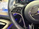 <メルセデスの認定中古車「サーティファイドカー」には、最大100項目にも及ぶ点検・整備項目が設定されています>