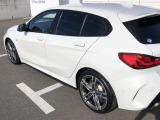 車両の詳細、ご質問につきましては、営業スタッフまでお気軽にご連絡下さいませ。遠方のお客様には実車の詳細動画送信も承ります。お問合せをお待ち致しております。