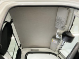 安全・安心な走行のために、納車前にダイハツのクルマを知り尽くしたエキスパートが基本性能に関わる機能や状態を徹底的に点検。消耗部品の交換など法定12ヶ月点検相当の点検・整備を実施しております。