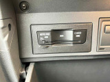 グローブボックス内にETCのスロットルがあります