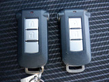 『インテリジェントキ-』機械的な鍵を使用せずに車両のドアの施錠/解錠、エンジン始動が可能なシステムです!