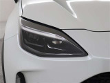 ☆暗い夜道も明るく照らします☆LEDヘッドライト装着車!夜間のドライブも安心ですね♪消費電力が少なく明るいなんて◎です